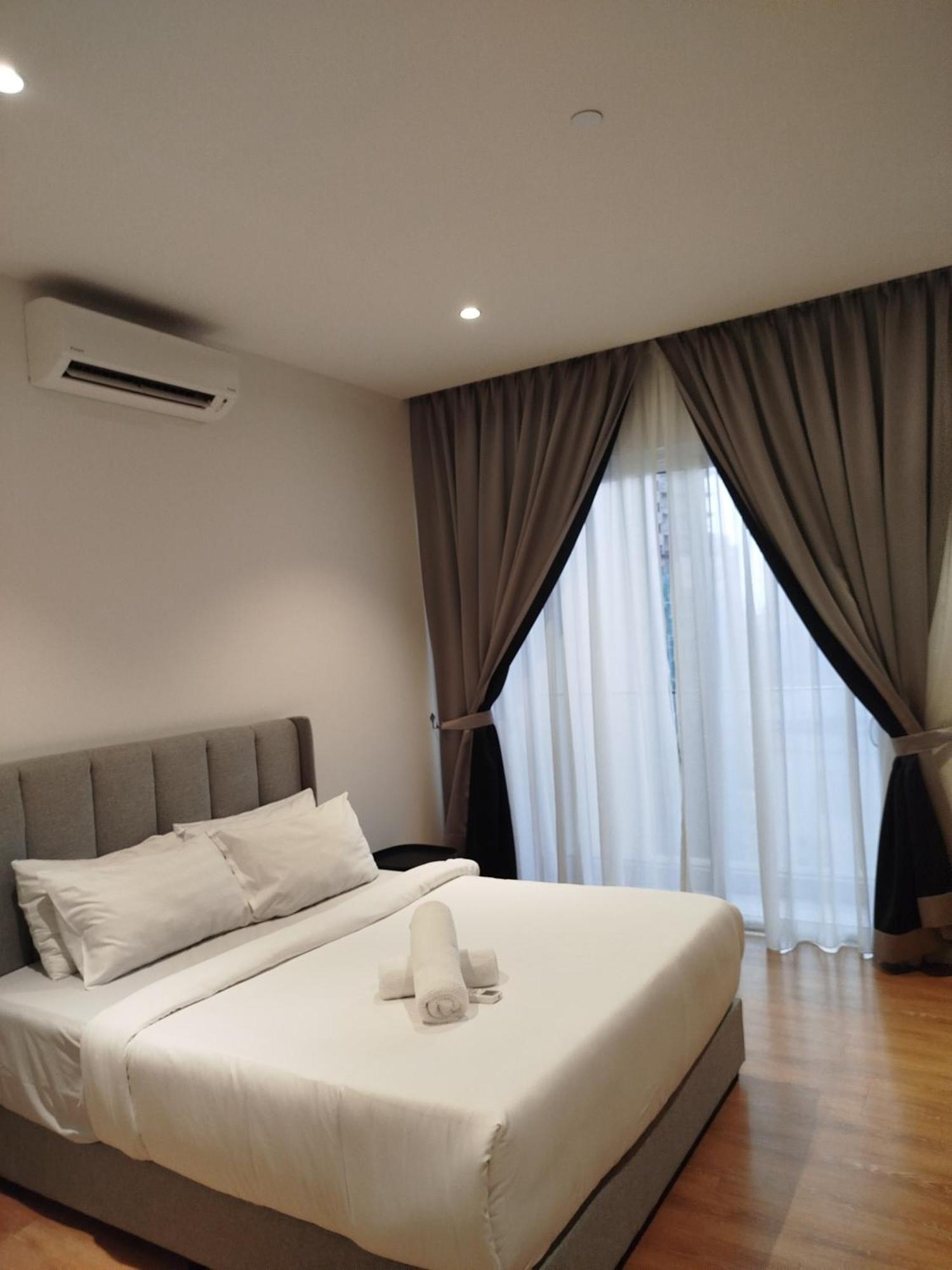 Quill Service * Kuala Lumpur