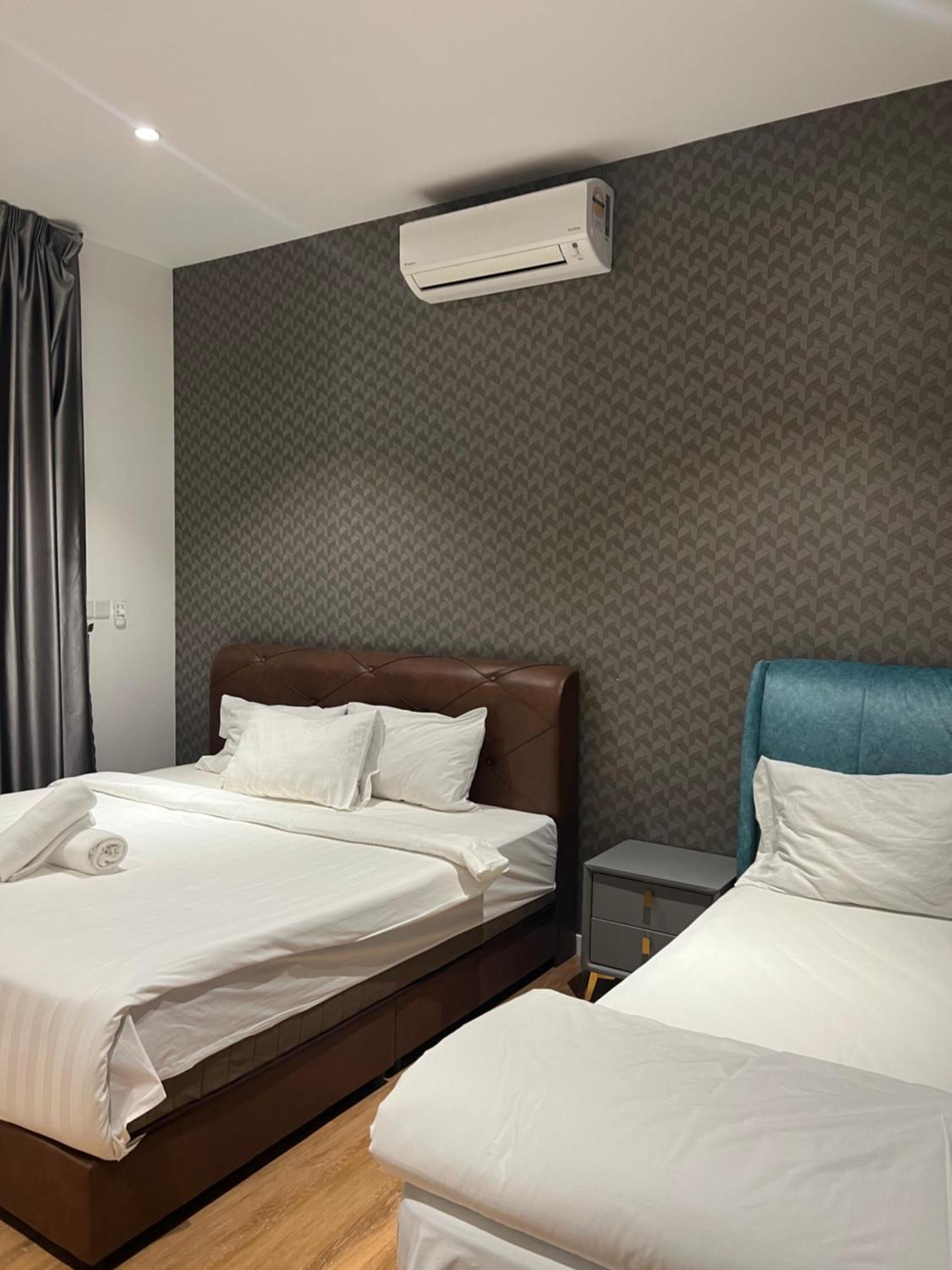 Quill Service * Kuala Lumpur