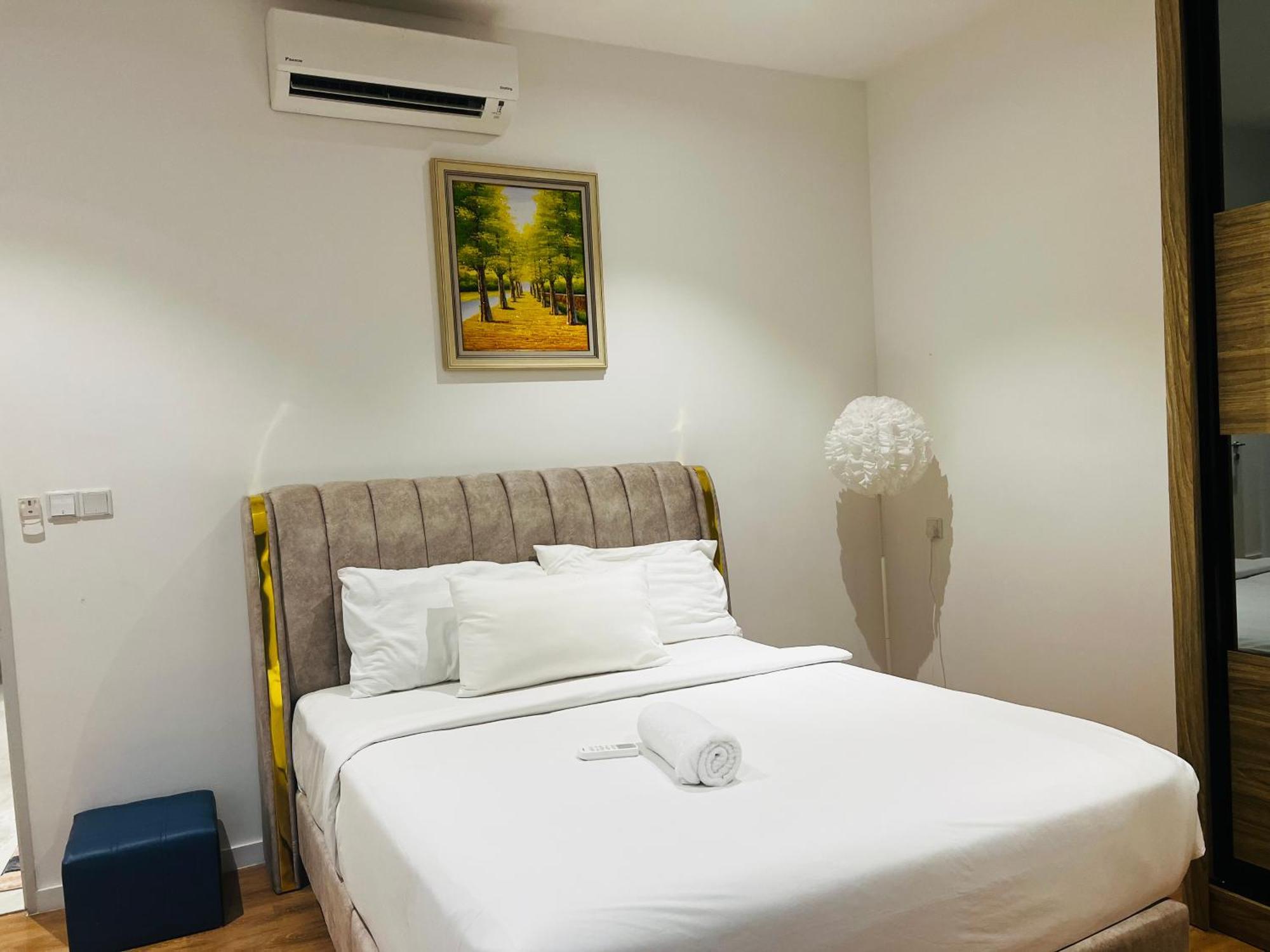 Quill Service Apartment *